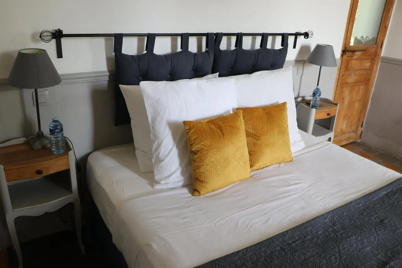 Frühstückspension Le Mas Des Cerisiers Jacuzzi Et Sauna Inclus Pour Tous Les Logements Avignon