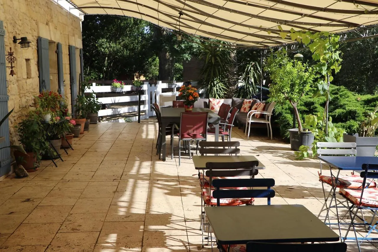 Bed and Breakfast Mas des Cerisiers à Avignon 2*,
