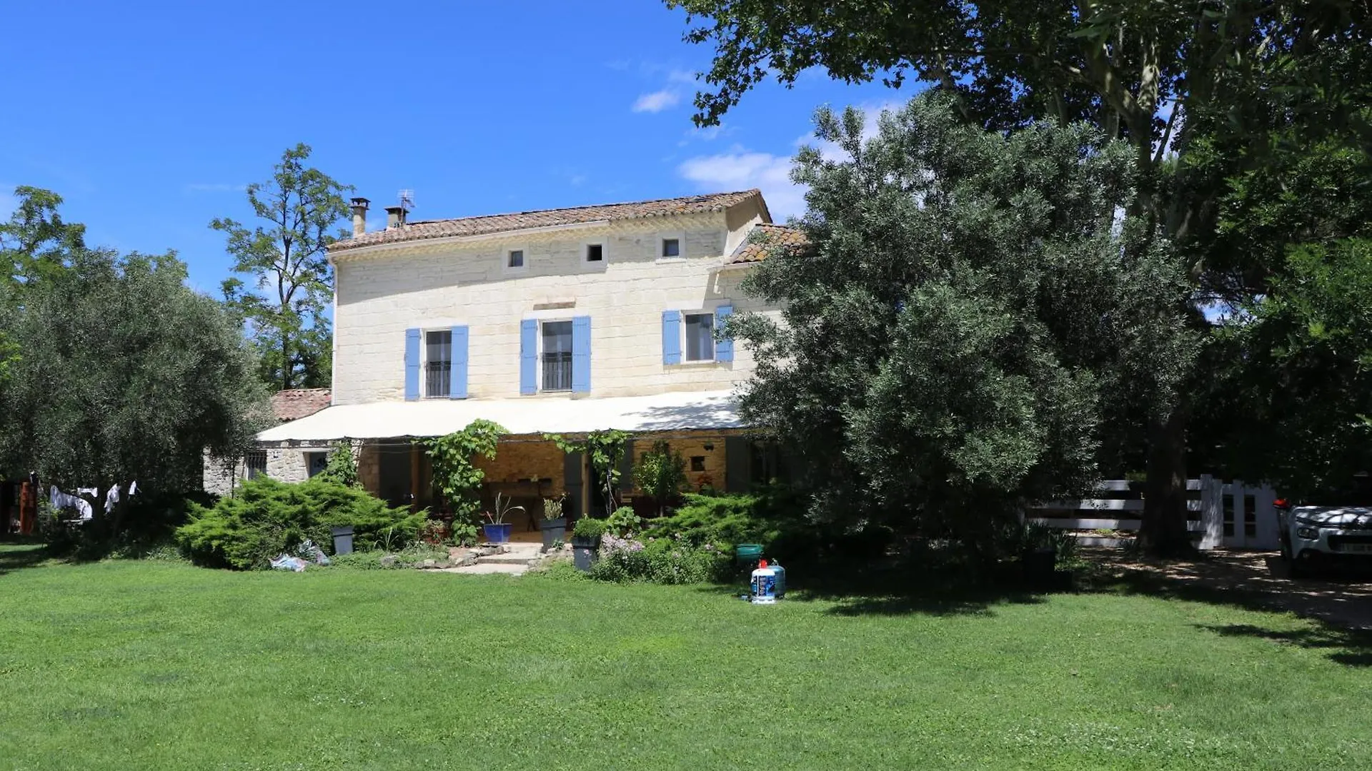 Le Mas Des Cerisiers Jacuzzi Et Sauna Inclus Pour Tous Les Logements Avignon 2*,  Frankreich