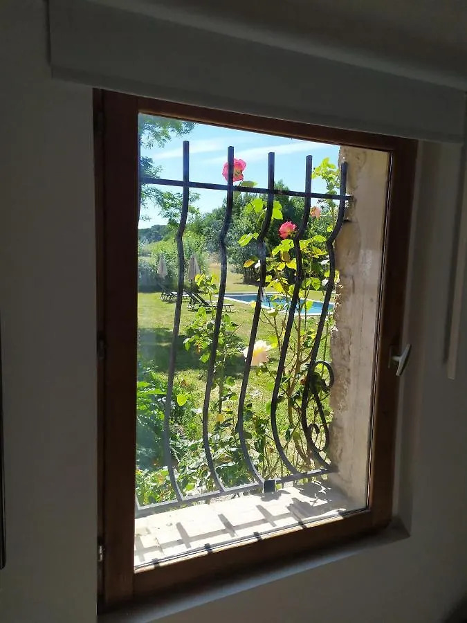 ** Frühstückspension Le Mas Des Cerisiers Jacuzzi Et Sauna Inclus Pour Tous Les Logements Avignon Frankreich
